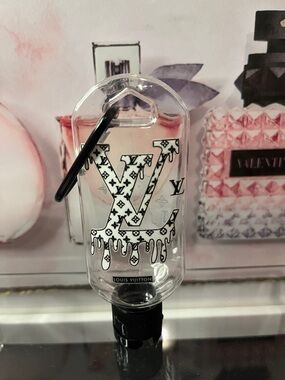 🆕FASHION Hand sanitizer Clear Bottle with Black Dripping LV Logo NWT